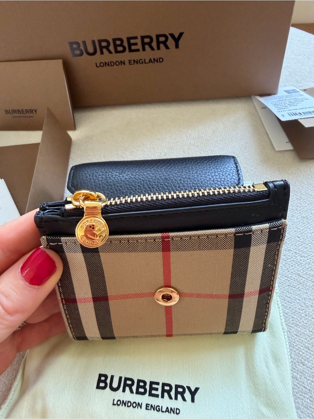 Burberry Nova Check Small Wallet - Picture 6 of 6